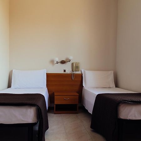 Albergo Soliani Fabbrico Exterior photo